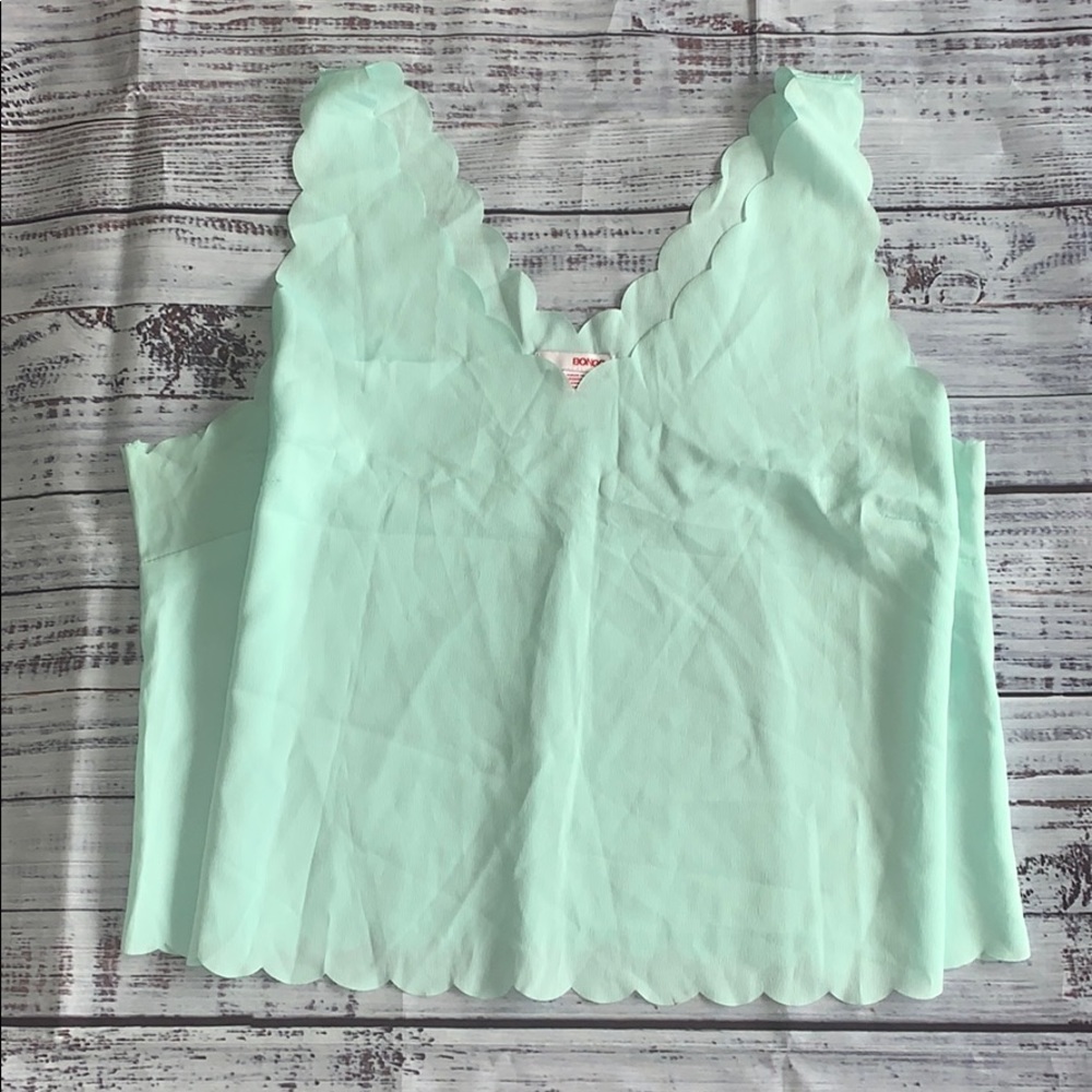 Bongo Scallop Trim Crop Top